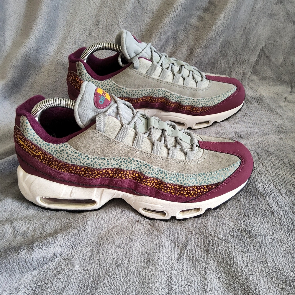 Nike Air max 95's Premium Bordeaux yellow